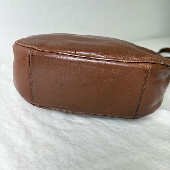 ETIENNE AIGNER Vintage Oval Leather Crossbody Unique Logo Hardware Classic - Picture 11 of 16